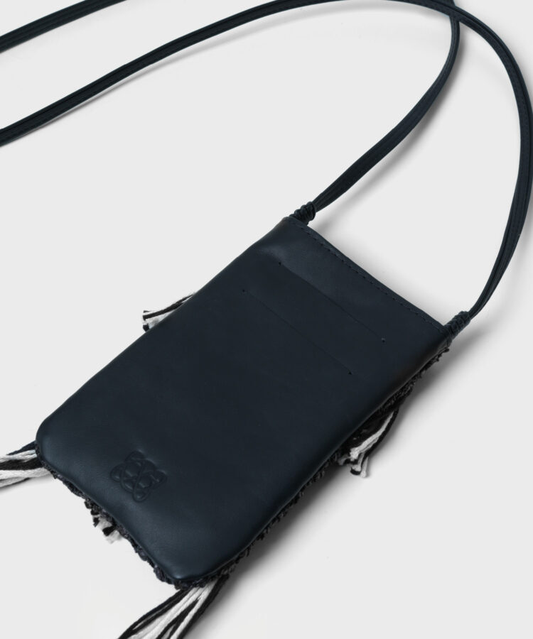 Pocket Bag in Black Tassel Raffia