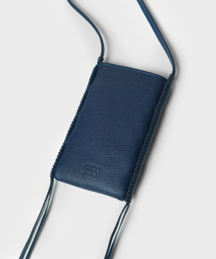 Pocket Bag in Blue Grained Leather